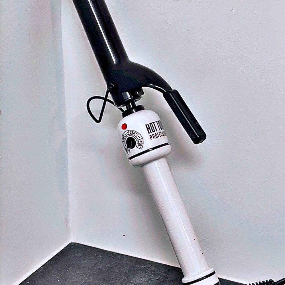 Hot Tools Professional Series Black and White Curling Iron